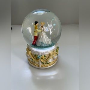 DISNEY Cinderella ENESCO Snow Globe Music Box Vintage